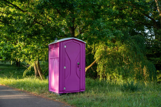Best Portable restroom trailer rental  in Fenton, MI
