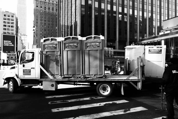 Best Temporary restroom rental  in Fenton, MI